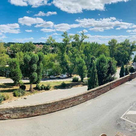 Sublime Vue, Standing, Spacieux, Atypique Muret Buitenkant foto